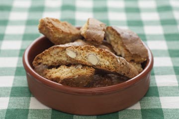 Store biscotti in an air-tight container or tin